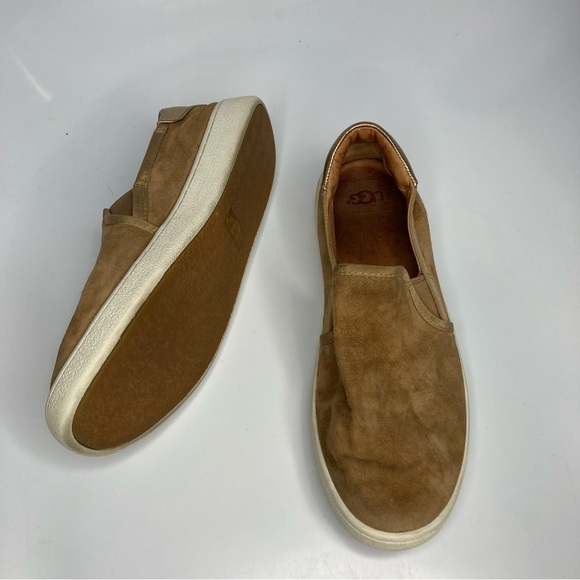 UGG suede slip on shoes size 8.5 - Picture 6 of 8